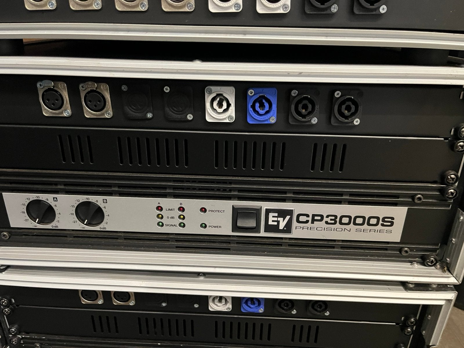 Electrovoice CP3000S Precision Series Versterker, Ophalen of Verzenden, Gebruikt