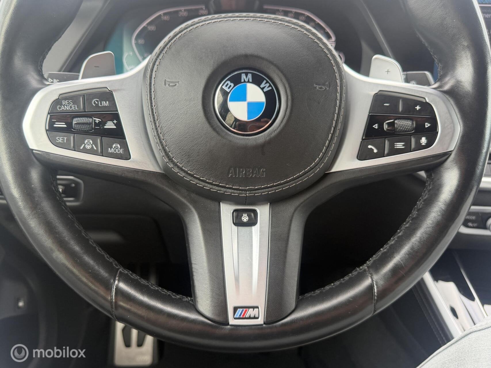 Foto 14 van BMW X5 xDrive45e M-SPORT ACC/SKYLOUNGE/4WD STURING