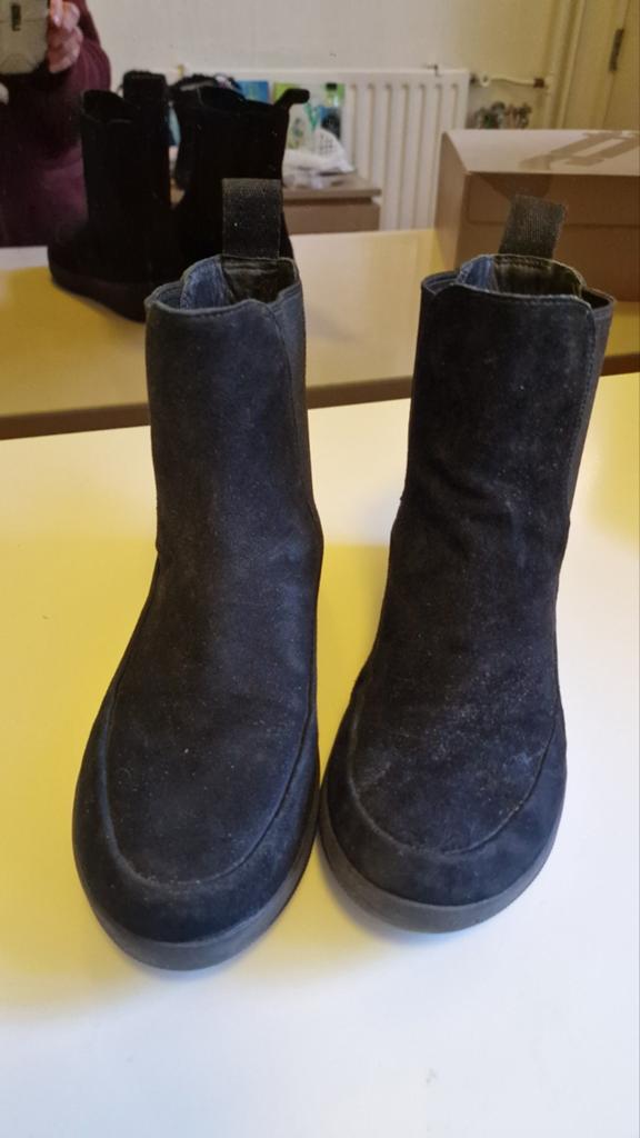 FitFlop laarsjes-zwart-38 suede/leer, Zwart, Lage of Enkellaarzen, Ophalen of Verzenden, Zo goed als nieuw