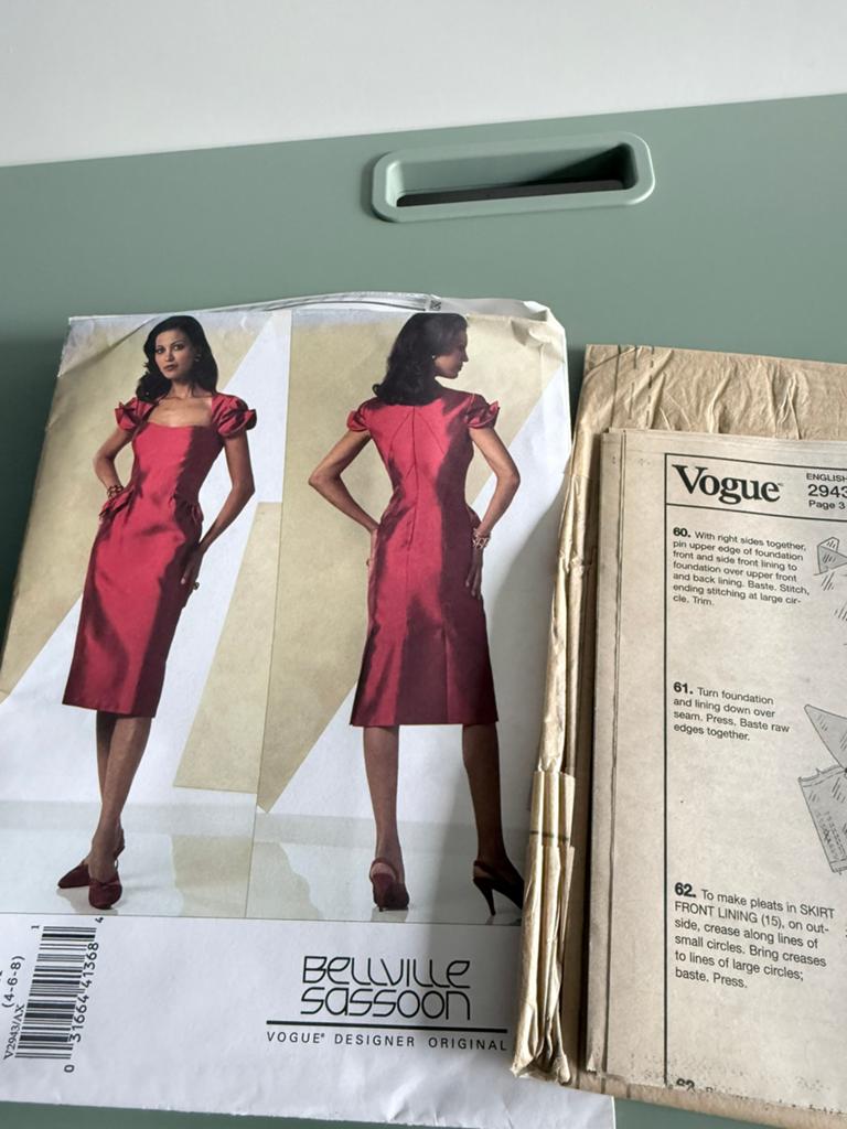 Bellville Sassoon Vogue V2943 Patterns jurk maat 4 6 8, Ophalen of Verzenden, Nieuw, Vrouw, Overige merken