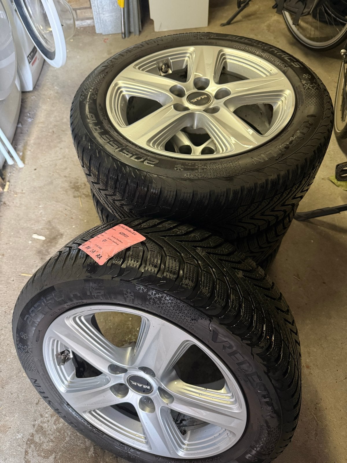 Vredestein Snowtrac 5 winterbanden op MAK velgen 205/55 R16, Gebruikt, 16 inch, Banden en Velgen, Personenwagen