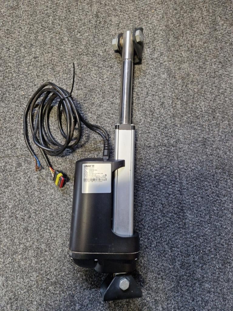Linak actuator 24V, Doe-het-zelf en Verbouw, Motoren, Ophalen