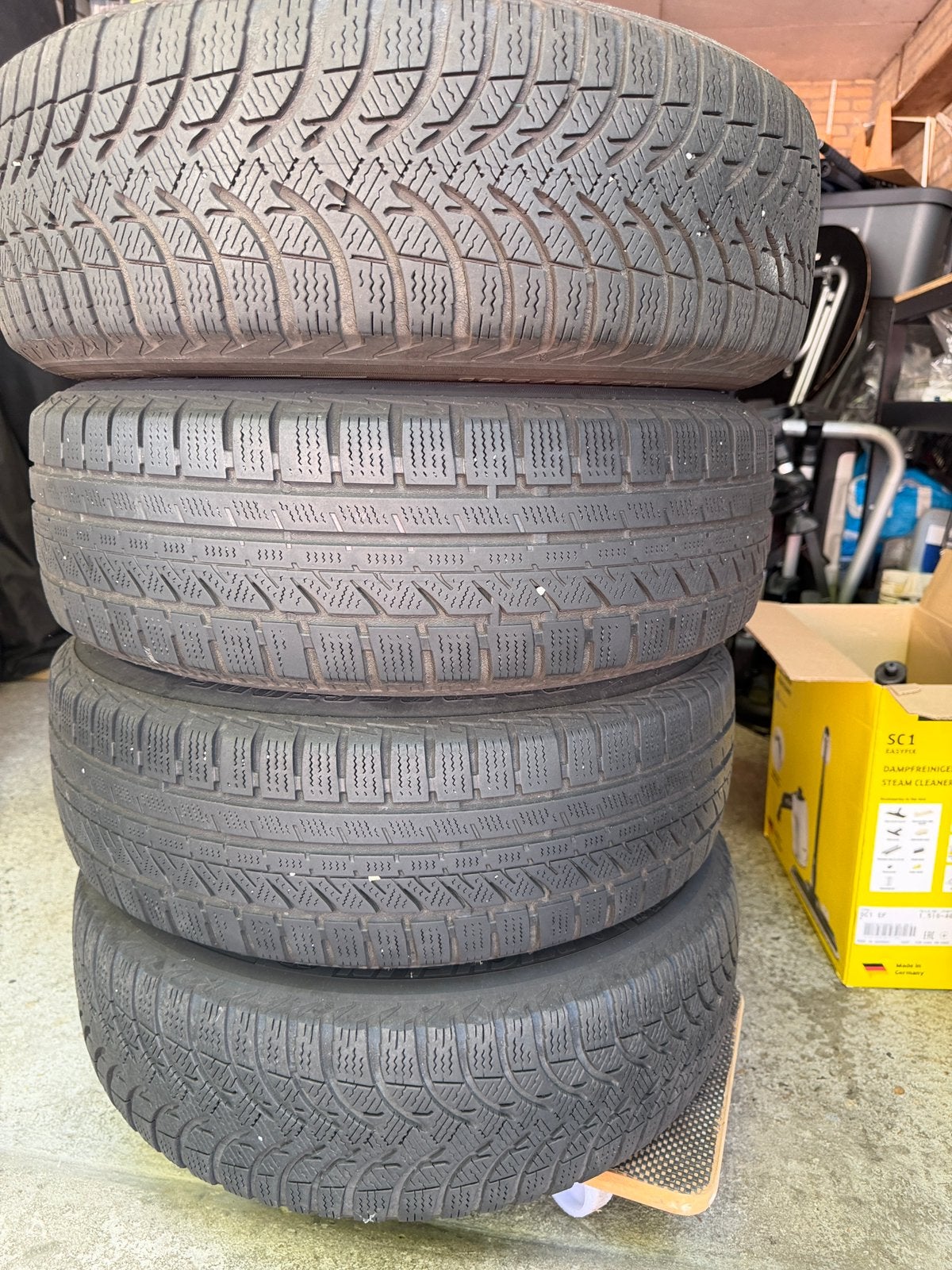 Winterbanden met velgen - Michelin Alpin/Bridgestone Blizzak, Ophalen, Gebruikt