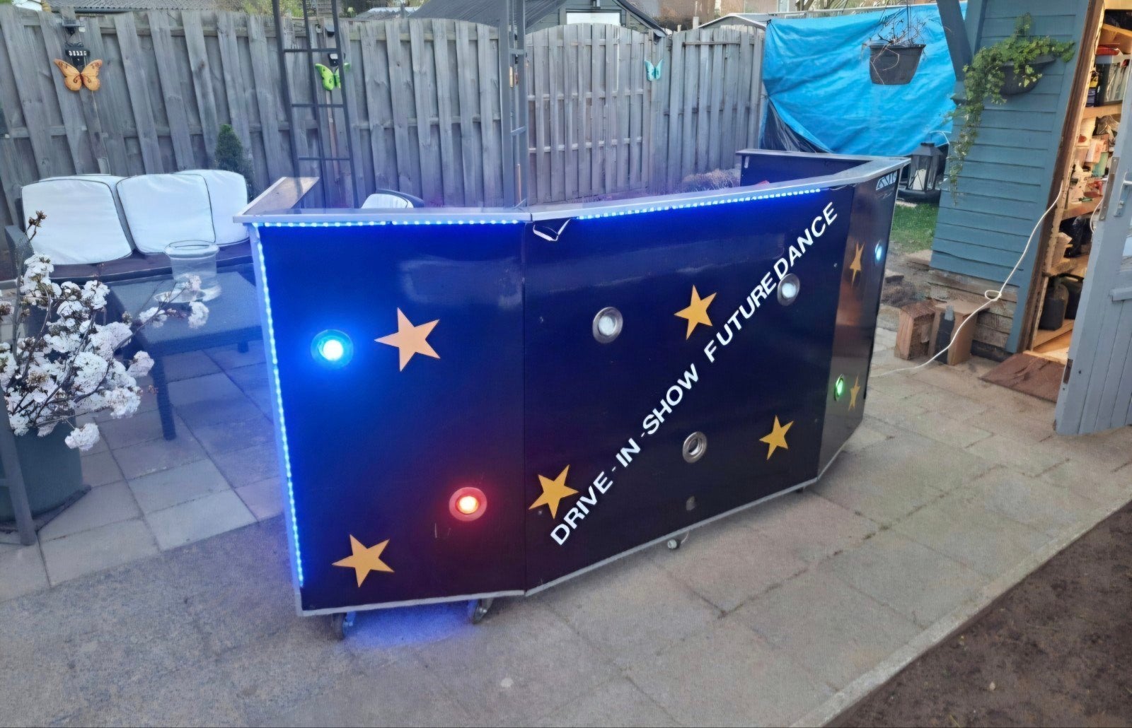 Complete  DJ-booth en speakerkist, Ophalen of Verzenden, Gebruikt, Dj-set, Overige merken