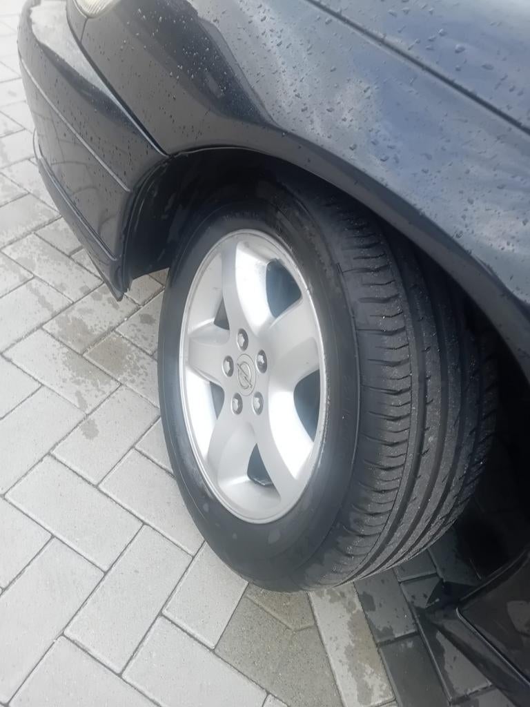 Opel Omega 2.2 I 16V SDN 2004 Zwart, Auto's, Opel, Omega, Achterwielaandrijving, 4 cilinders, 1505 kg