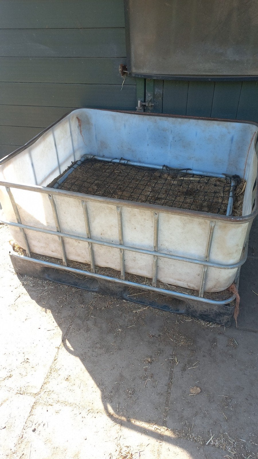 2 slowfeeder hooibakken met slowfeeder rek, Dieren en Toebehoren, Paarden en Pony's | Overige Paardenspullen, Ophalen, Overige soorten