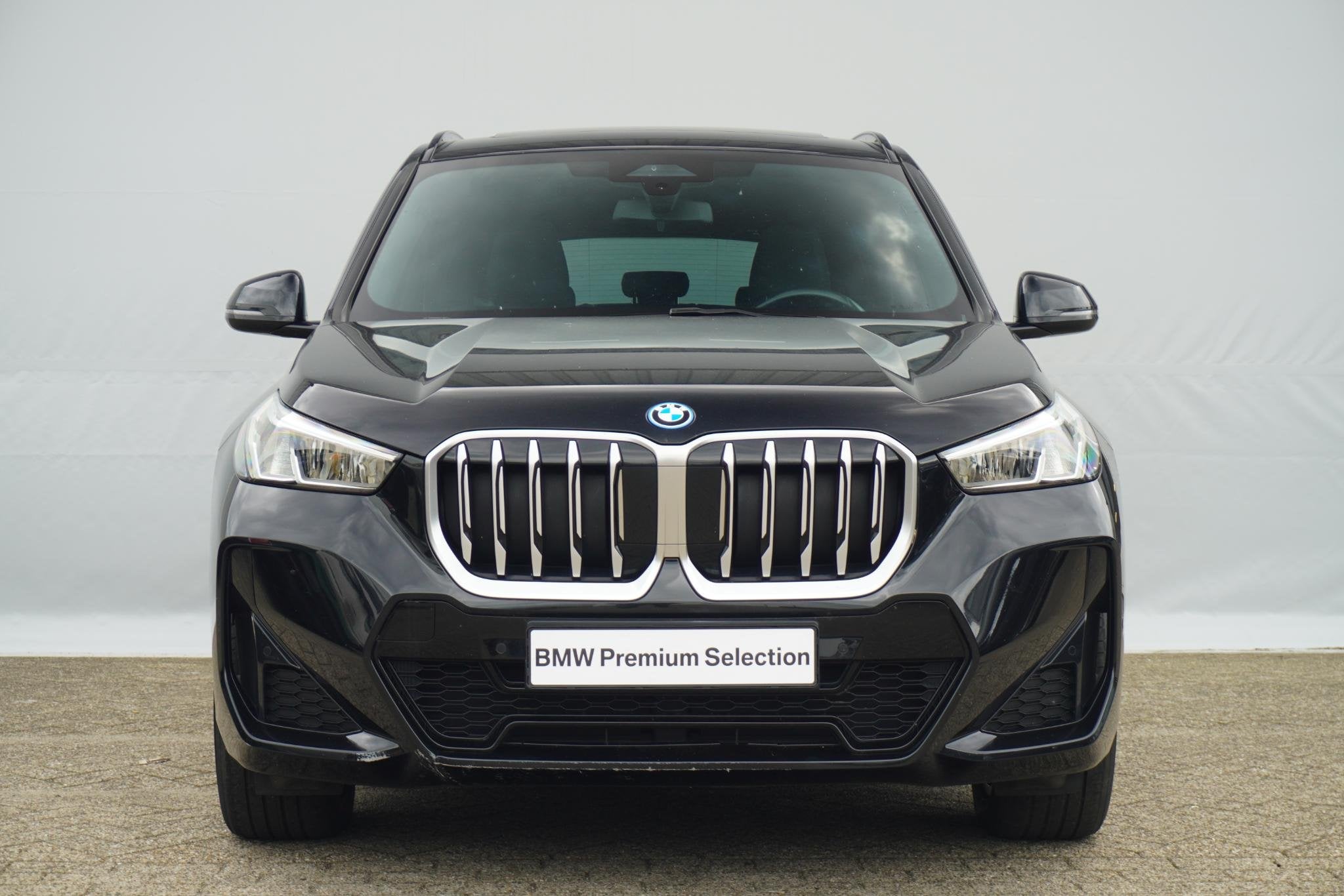 BMW X1 xDrive25e | M Sportpakket | Panoramadak | Trekhaak |, Auto's, Gebruikt, Bedrijf, Vierwielaandrijving, Hybride Elektrisch/Benzine