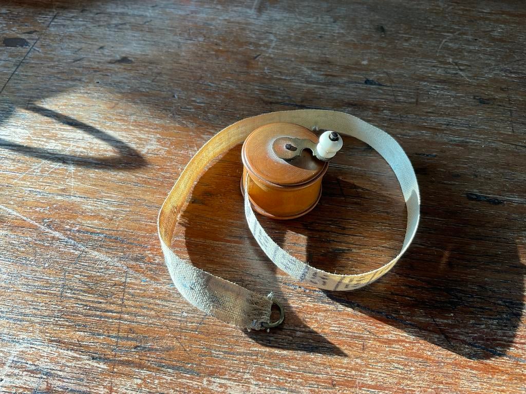 Antieke houten meetlint - Vintage rolmaat, Antiek en Kunst, Ophalen of Verzenden