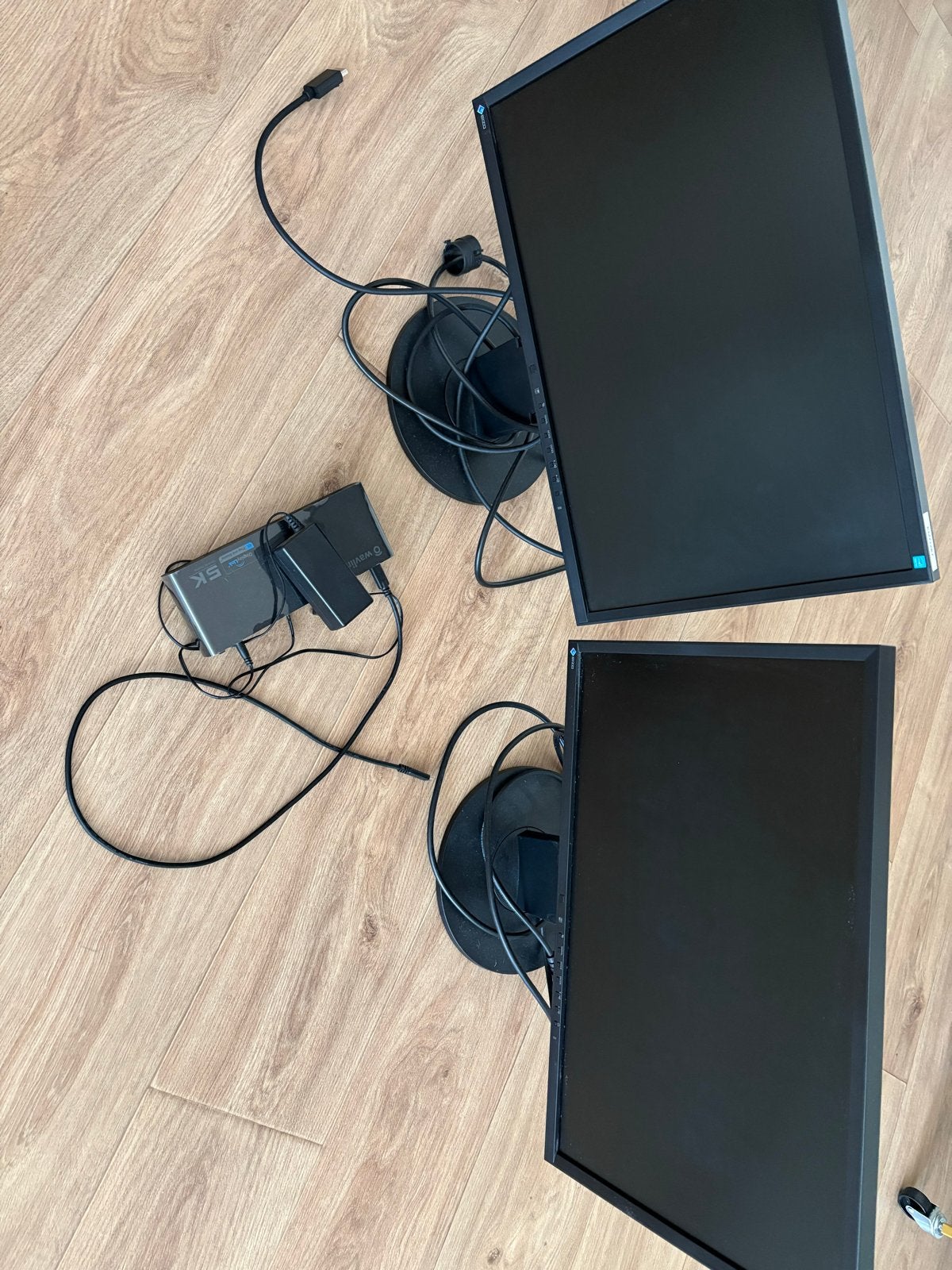 Set van 2 Eizo FlexScan EV2450 monitoren, Computers en Software, Monitoren, Ophalen, Gebruikt, IPS, In hoogte verstelbaar