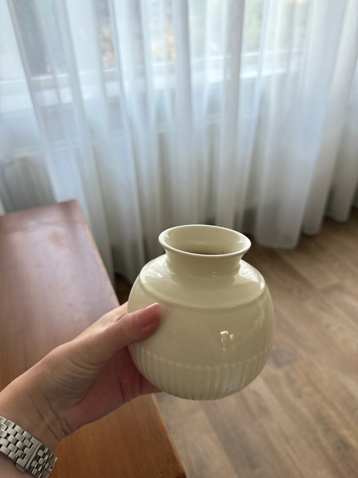 Wedgwood Queen's Ware EDME vaasje, Ophalen