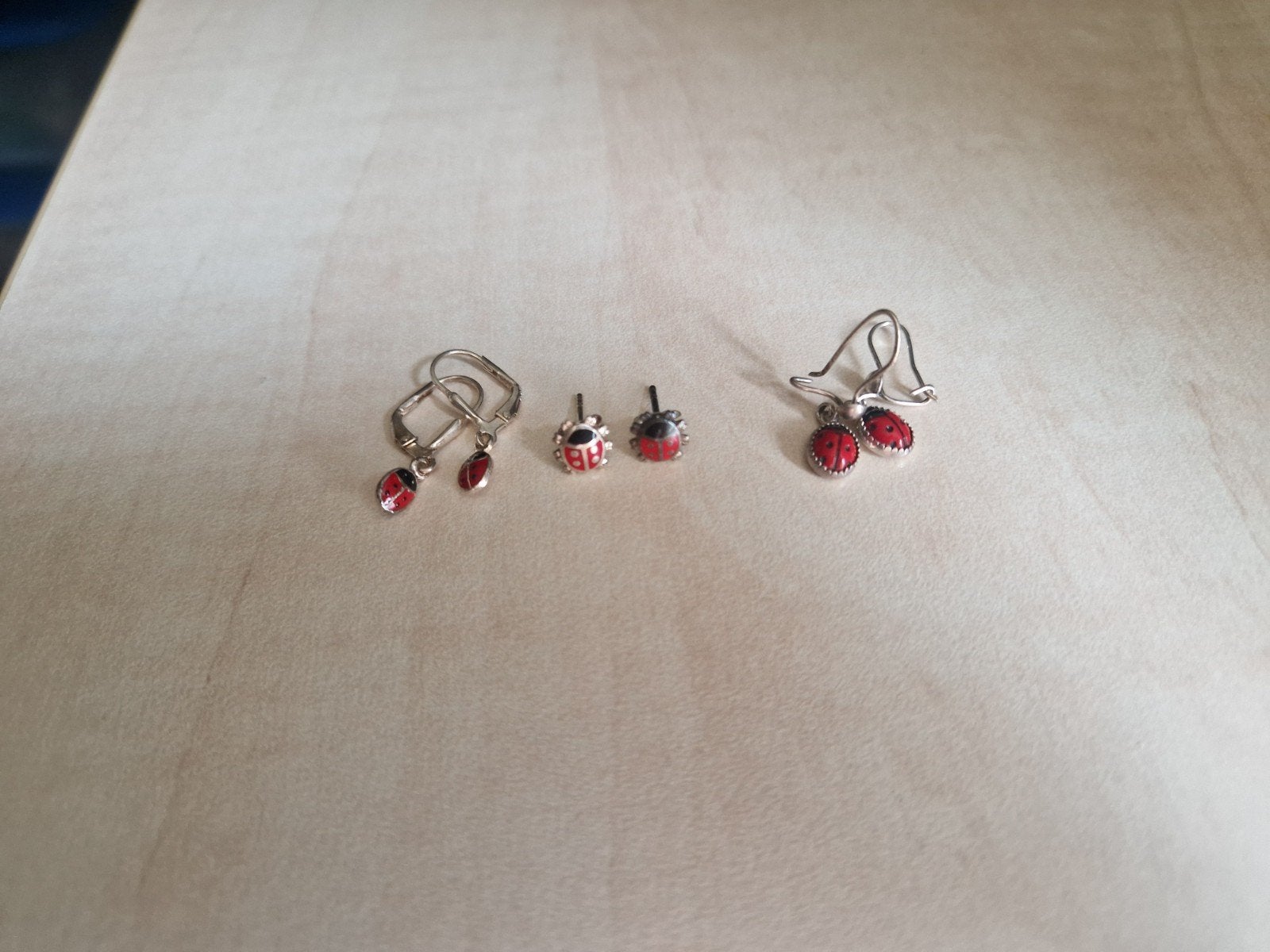 Oorbellen kind Lieveheersbeestje, Ophalen of Verzenden, Zilver, Oorbellen