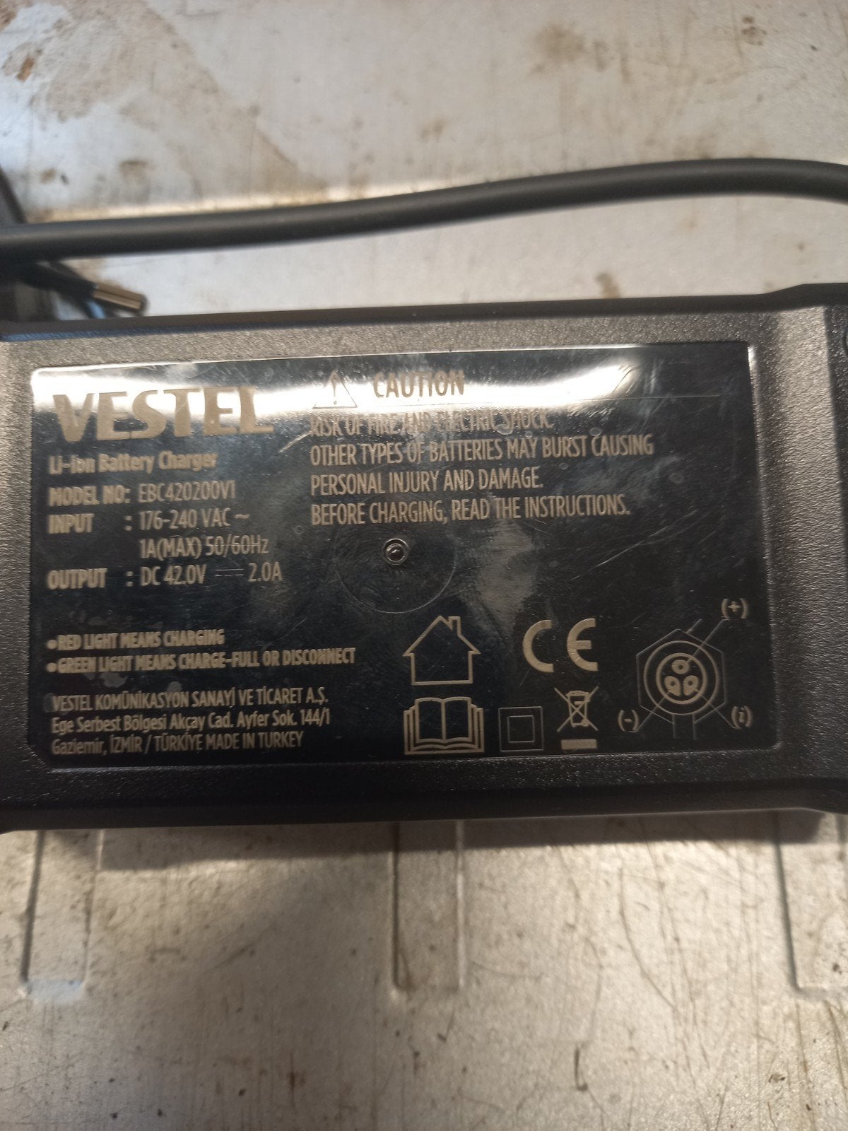 Vestel Li-ion Batterijlader EBC420200V1 42V 2.0A, Ophalen