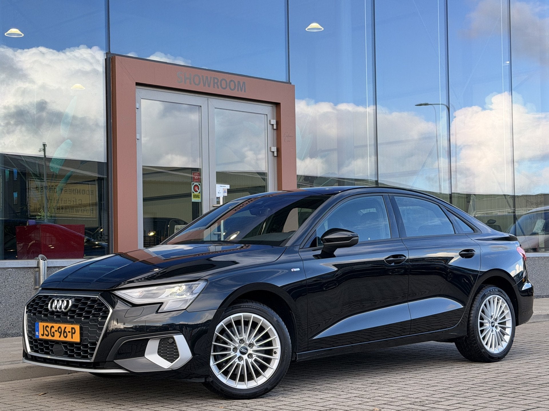 Audi A3 Limousine 30 TFSI Advanced edition | Navi | ACC | St, Auto's, Dealer onderhouden, Stof, Gebruikt, 680 kg