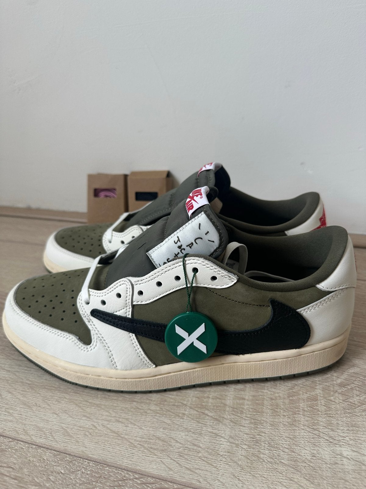 Nike Jordan 1 Retro Low OG SP Travis Scott Medium Olive, Kleding | Heren, Zwart, Nieuw, Ophalen of Verzenden, Sneakers of Gympen