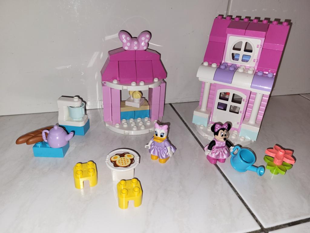 Duplo Disney Minnie Mouse en Katrien huis en cafe, Kinderen en Baby's, Speelgoed | Duplo en Lego, Gebruikt, Ophalen of Verzenden