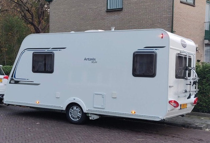 Caravelair Antares Style 450, enkele bedden, Kachel, Standaardzit, 2 aparte bedden, 750 - 1000 kg