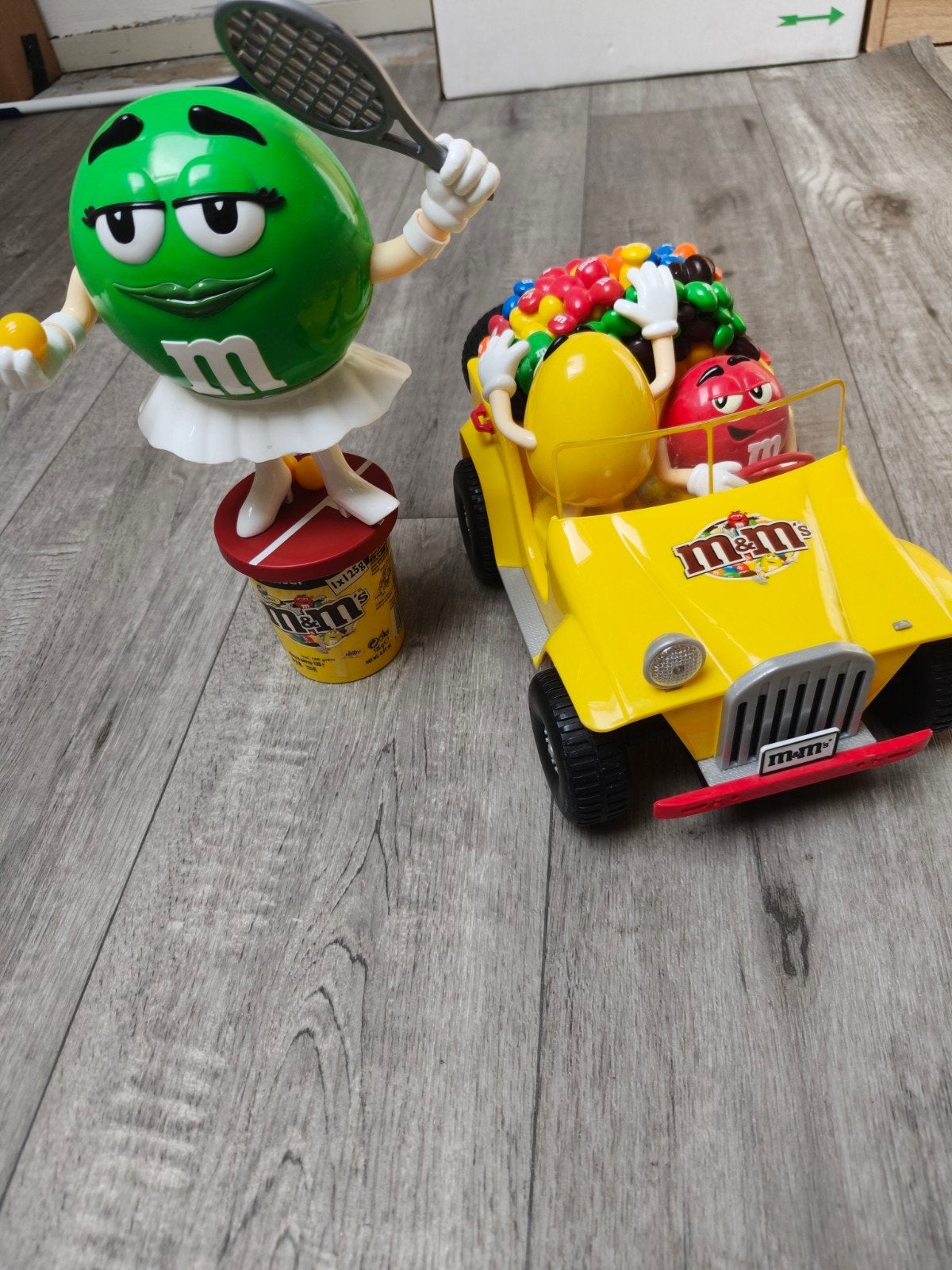 M&M's Collectors items: Tennis M&M en M&M's auto, Verzamelen, Ophalen of Verzenden, Gebruikt