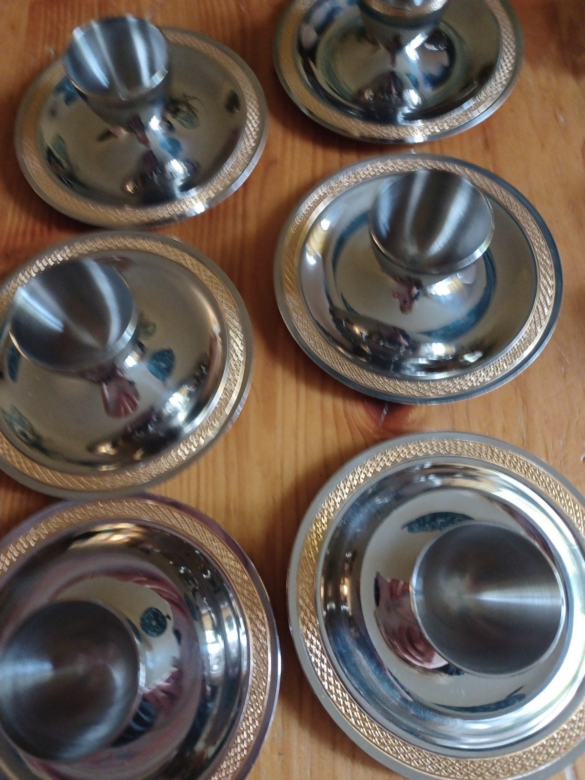 Set van 6 RVS eierdopjes eier dop met gouden rand, Ophalen of Verzenden, Overige materialen, Overige stijlen, Overige typen