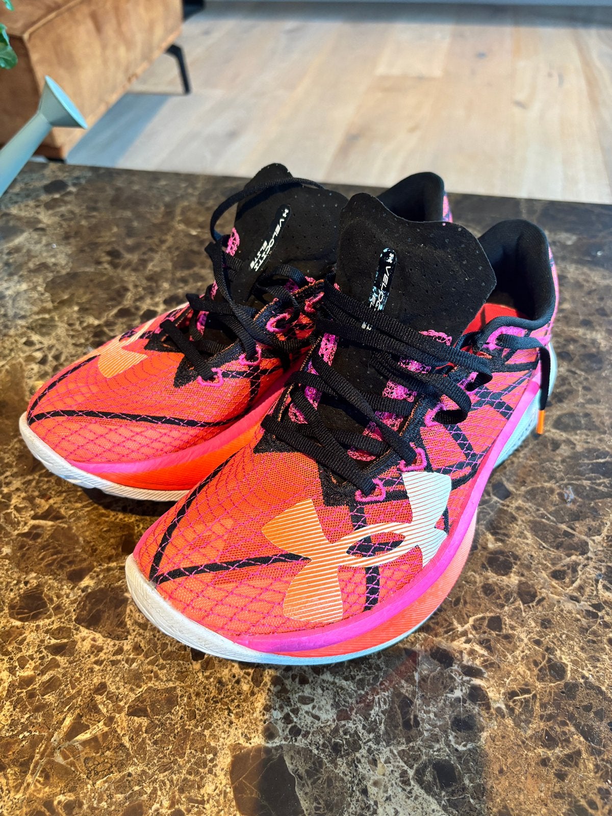 Hardloopschoen Under Armour 40,5, Verzenden, Zo goed als nieuw, Hardloopschoenen, Overige merken