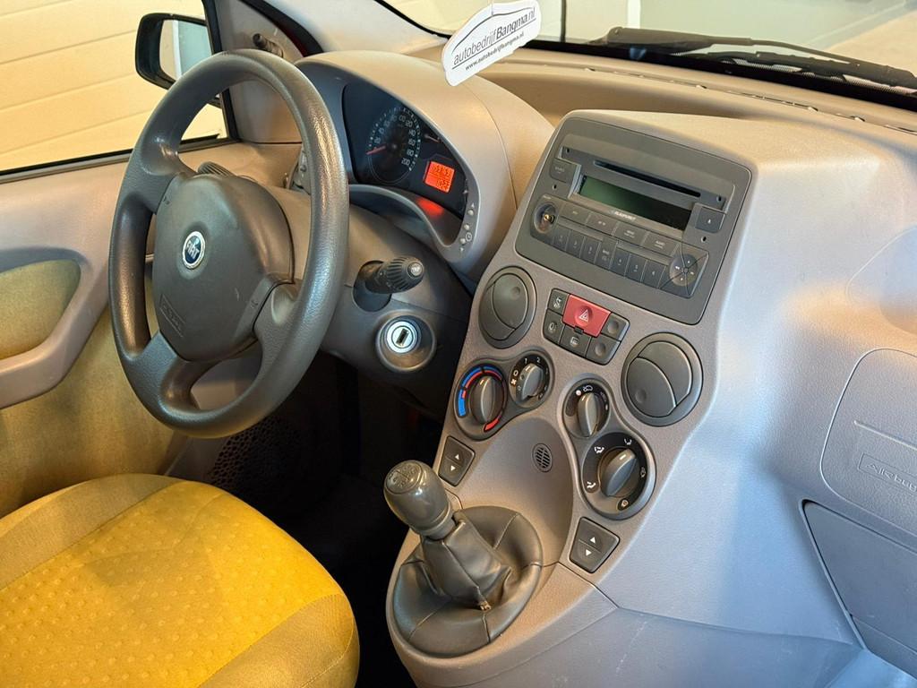 Fiat Panda 1.2i 5-DEURS CLASS/STUURBEKRACHTING + CITY-FUNCTI, Auto's, Voorwielaandrijving, Stof, Gebruikt, Origineel Nederlands