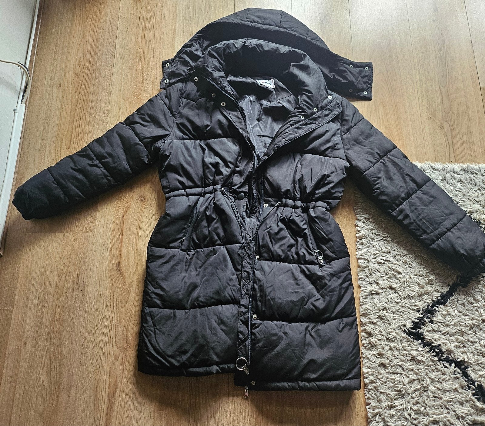 Fila Zwarte Gewatteerde Jas - Maat XS, Zwart, Ophalen of Verzenden, Zo goed als nieuw, Maat 34 (XS) of kleiner