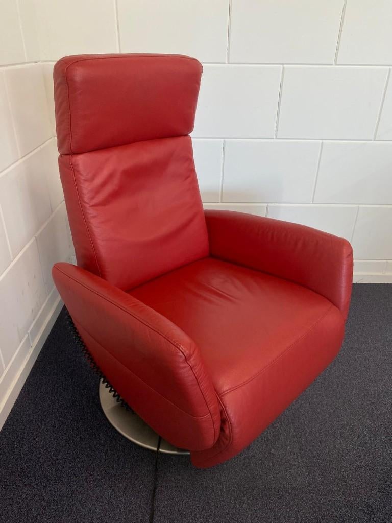 Meubelzorg sta op relax stoel rood leer - 260108, Huis en Inrichting, Stoelen, Verzenden, Leer, Zo goed als nieuw, Eén
