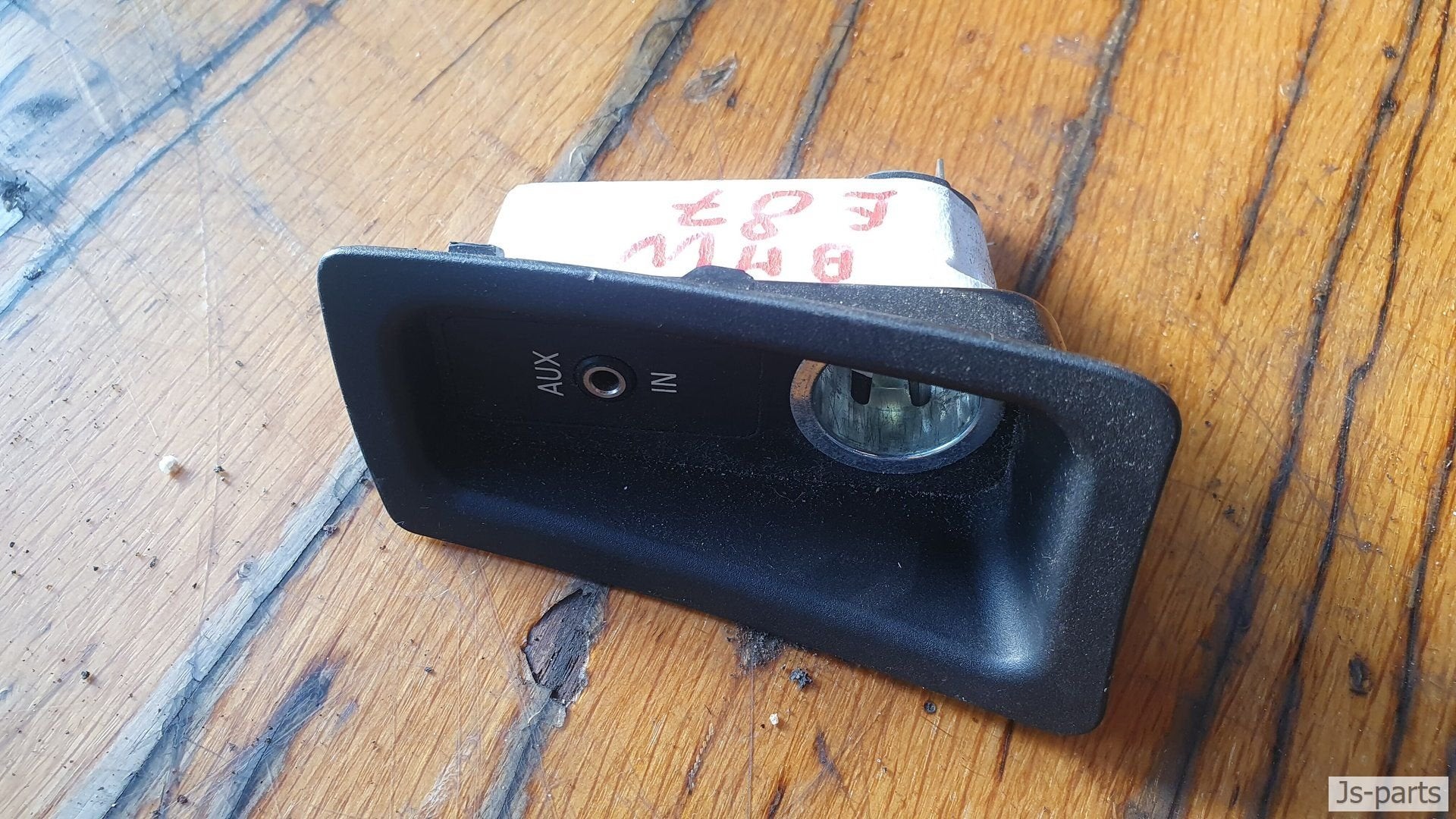 Sigaretten plug met aux BMW 1-serie E87, Auto-onderdelen, Interieur en Bekleding, Gebruikt, -, -, Ophalen of Verzenden