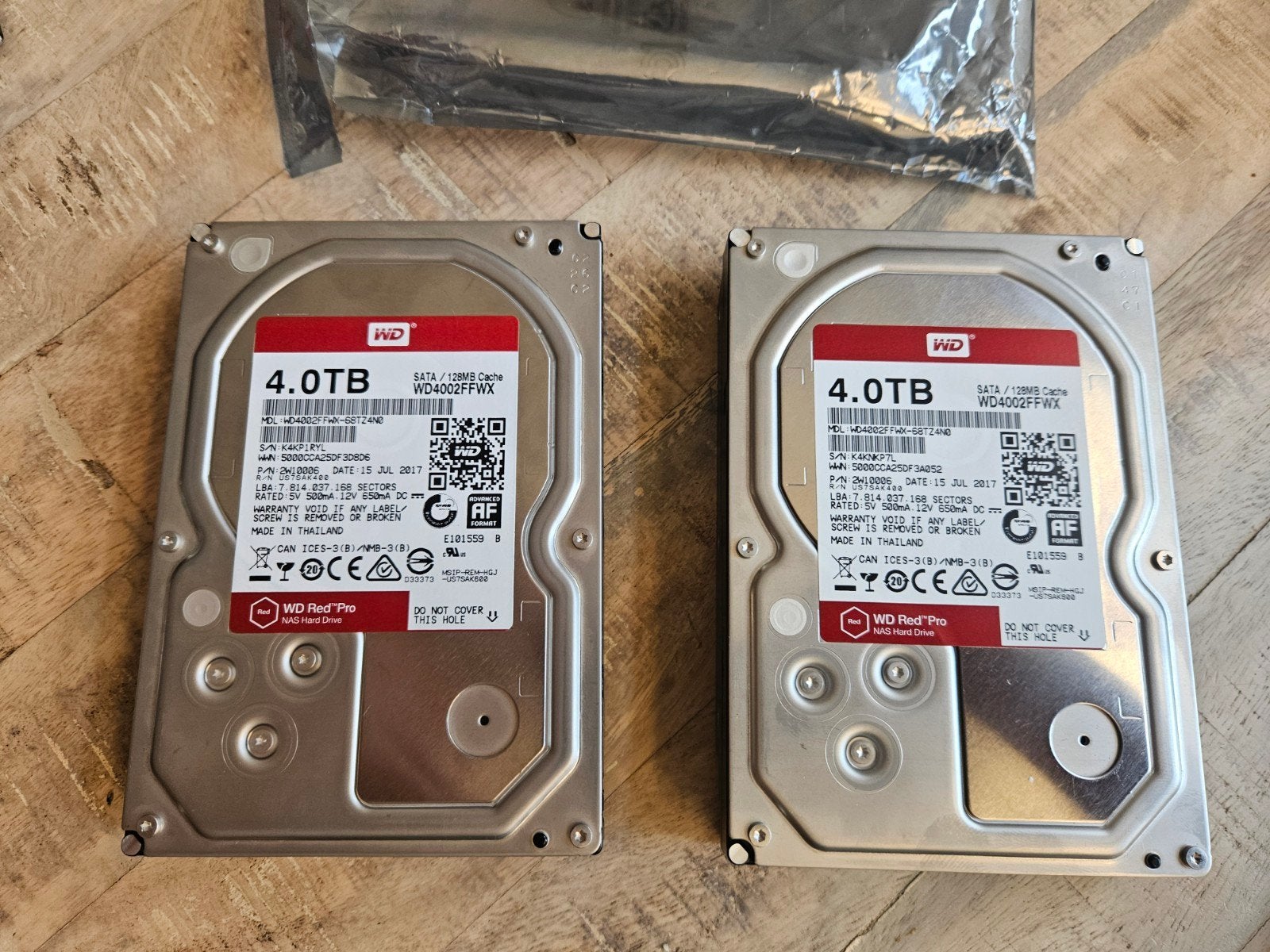 2x WD Red Pro 4.0TB NAS Harde Schijf WD4002FFWX, Computers en Software, Harde schijven, Verzenden