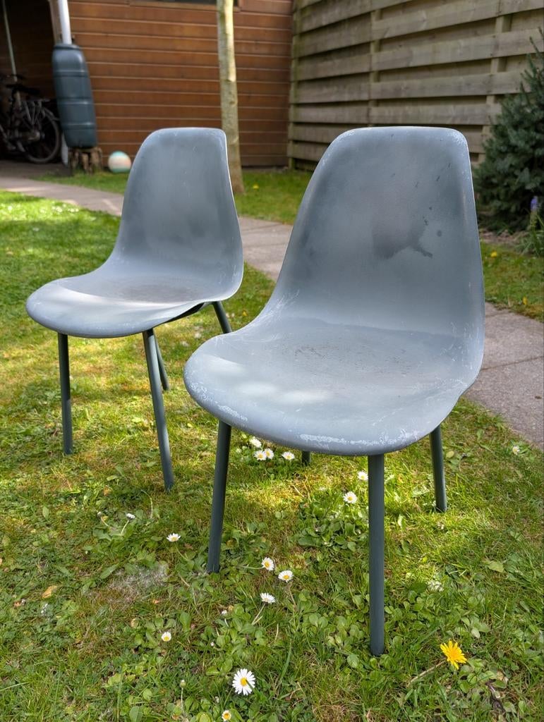 Twee groene kinderstoeltjes voor buiten, Ophalen, Gebruikt, Kunststof