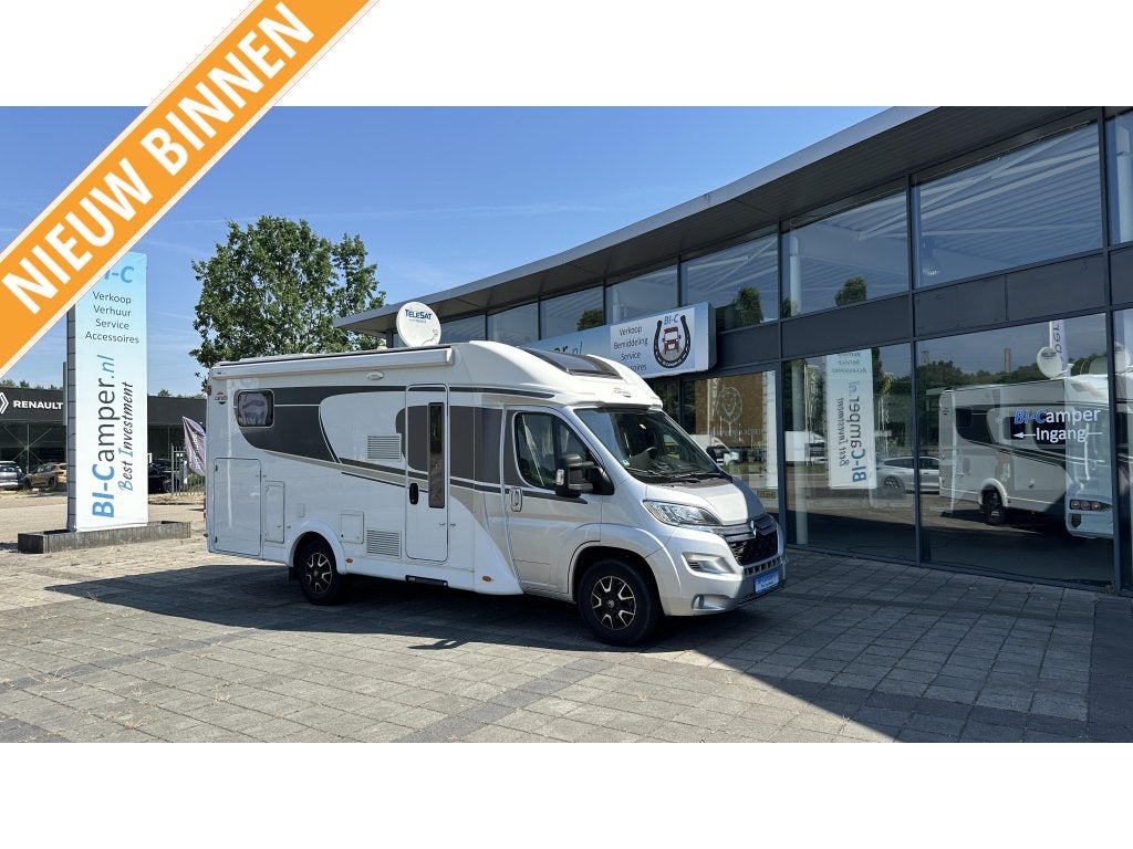 Carado Clever Plus Edition T 338 - Solar-Omvormer-Liftdrager, Caravans en Kamperen, Campers, Chemisch toilet, Ringverwarming, Tot en met 2