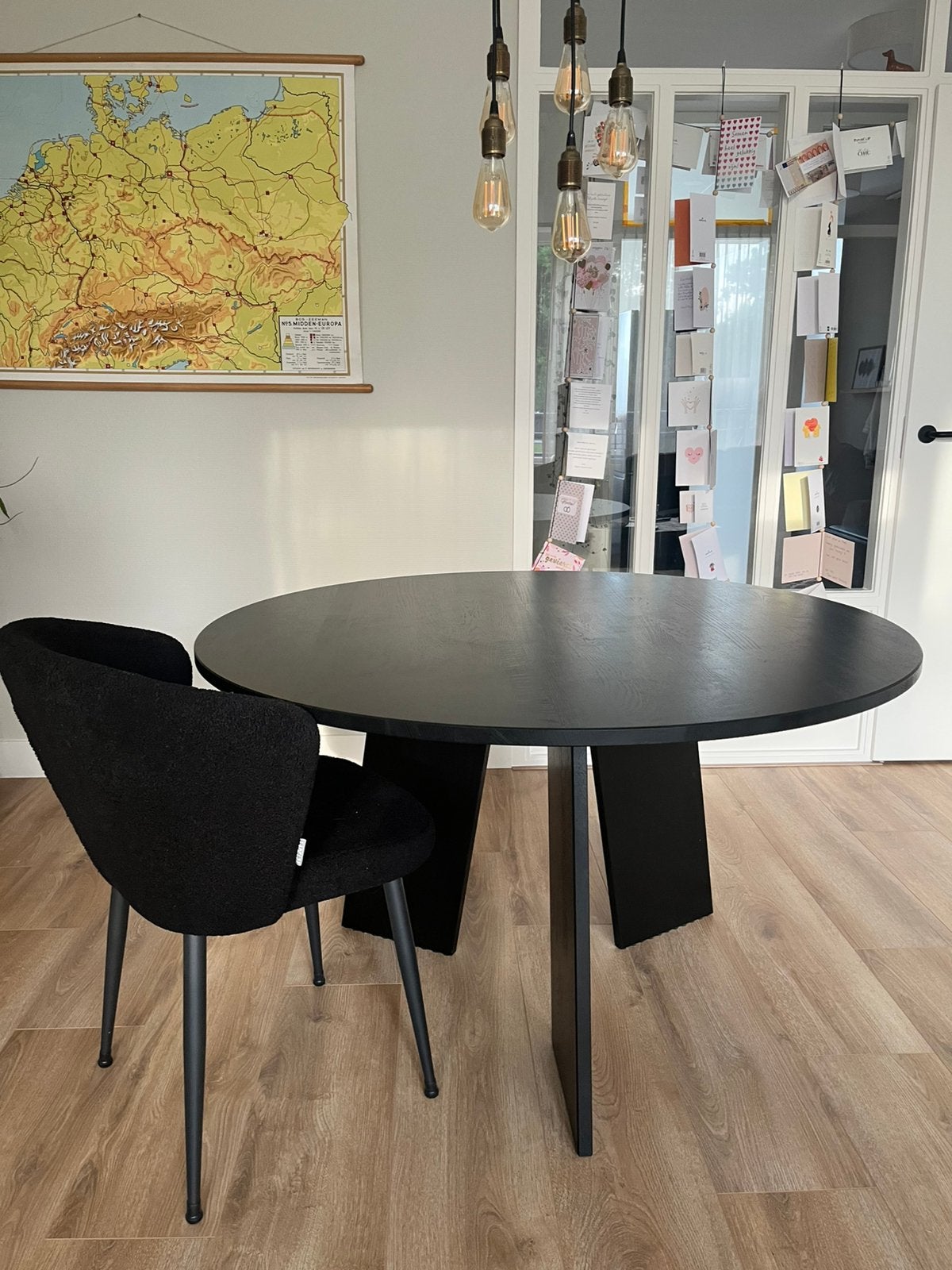 Woood zwarte ronde eettafel 130 cm, Ophalen, Rond, Zo goed als nieuw, Vijf personen of meer