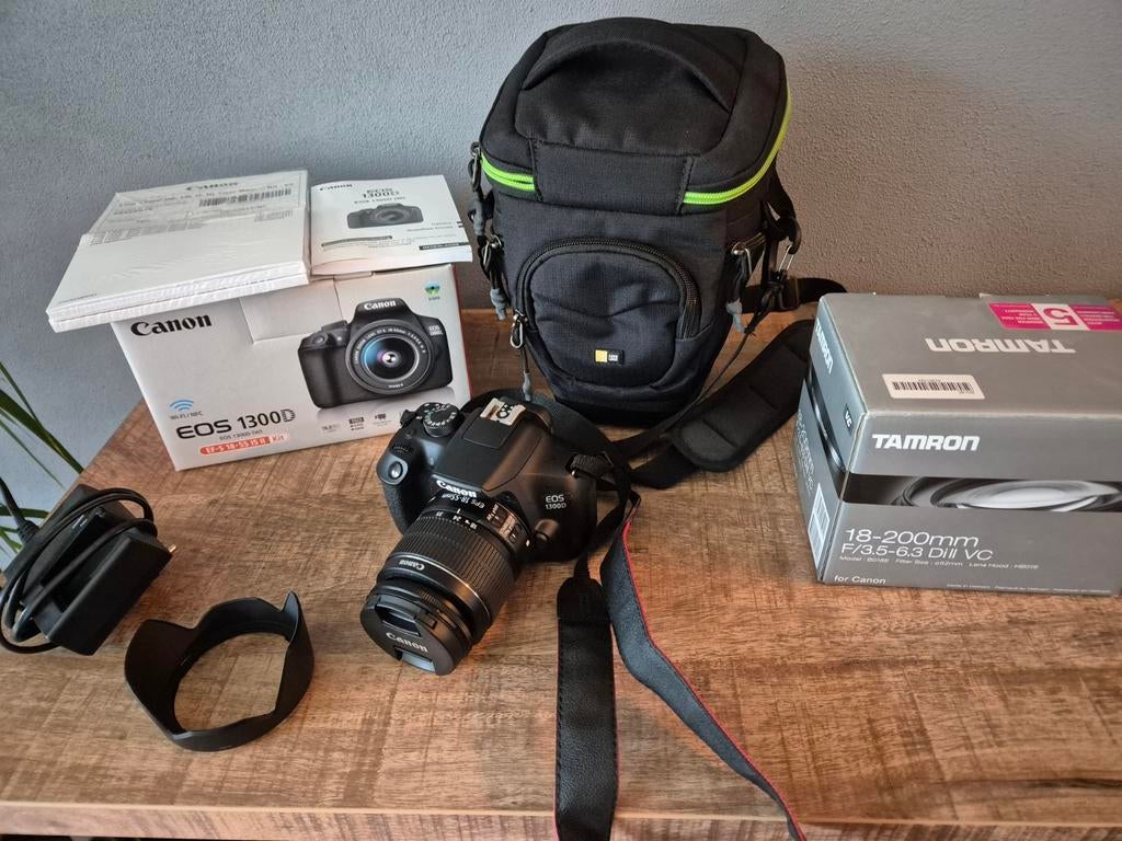 Canon EOS 1300D + nieuwe Tamron 18-200mm lens, Ophalen, Spiegelreflex, Canon, Zo goed als nieuw