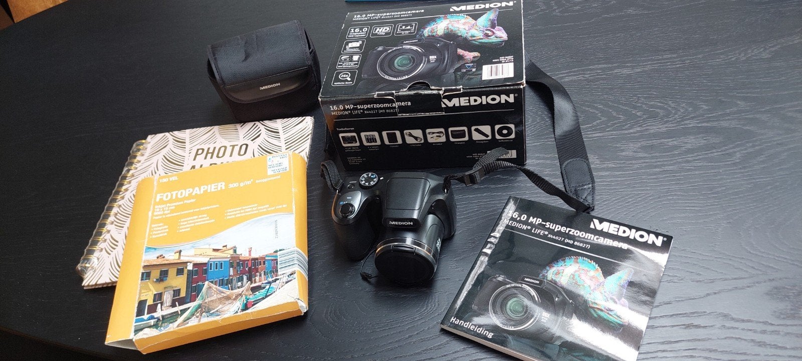Medion 16.0 MP Superzoom Camera met accessoires, Ophalen, Overige Merken, 8 keer of meer, Bridgecamera