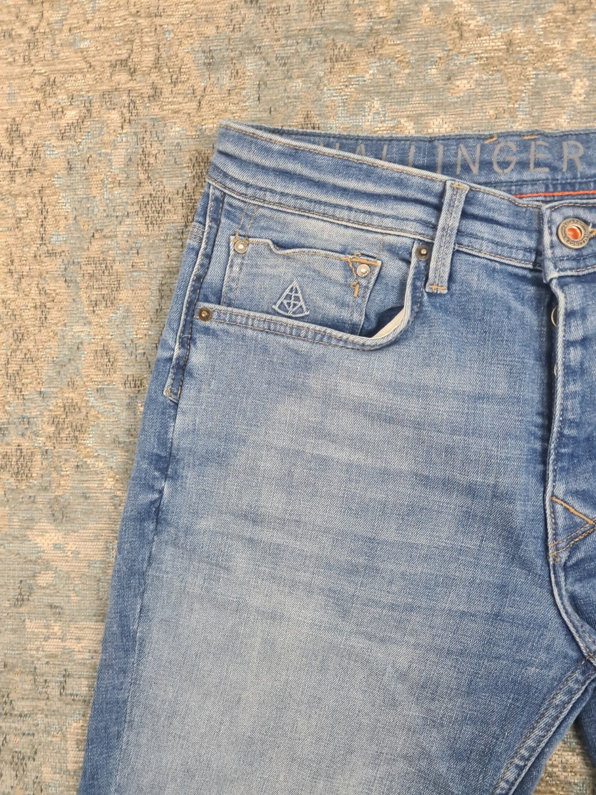 Hallinger HEATON W30 L34 Slim Tapered STRETCH Bronno3034

Ta, Blauw, Hallinger, New Yorkstraat 74-75, 1175 RD Lijnden, W32 (confectie 46) of kleiner
