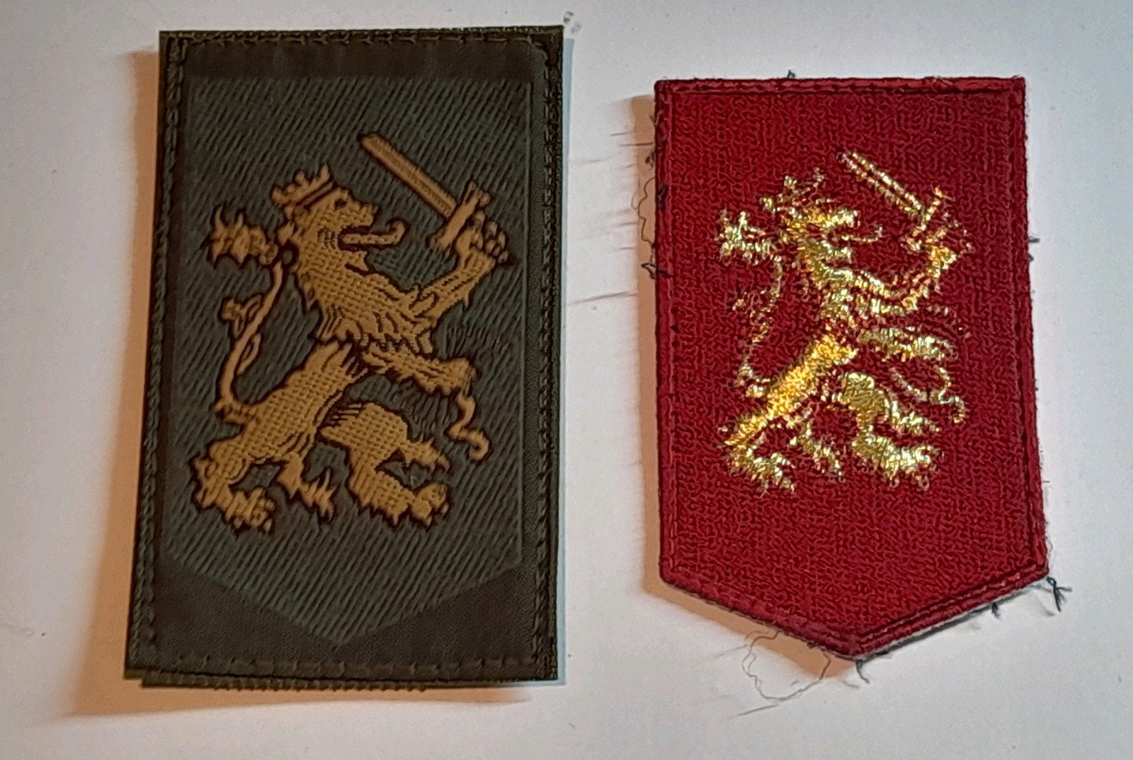 mouwembleem gvt en DT2000 CLAS, Ophalen of Verzenden, Landmacht, Nederland, Embleem of Badge