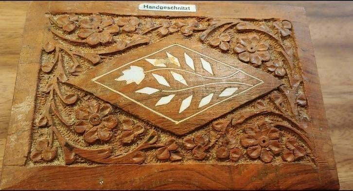 Houten sieradendoosje met houtsnijwerk, Ophalen of Verzenden