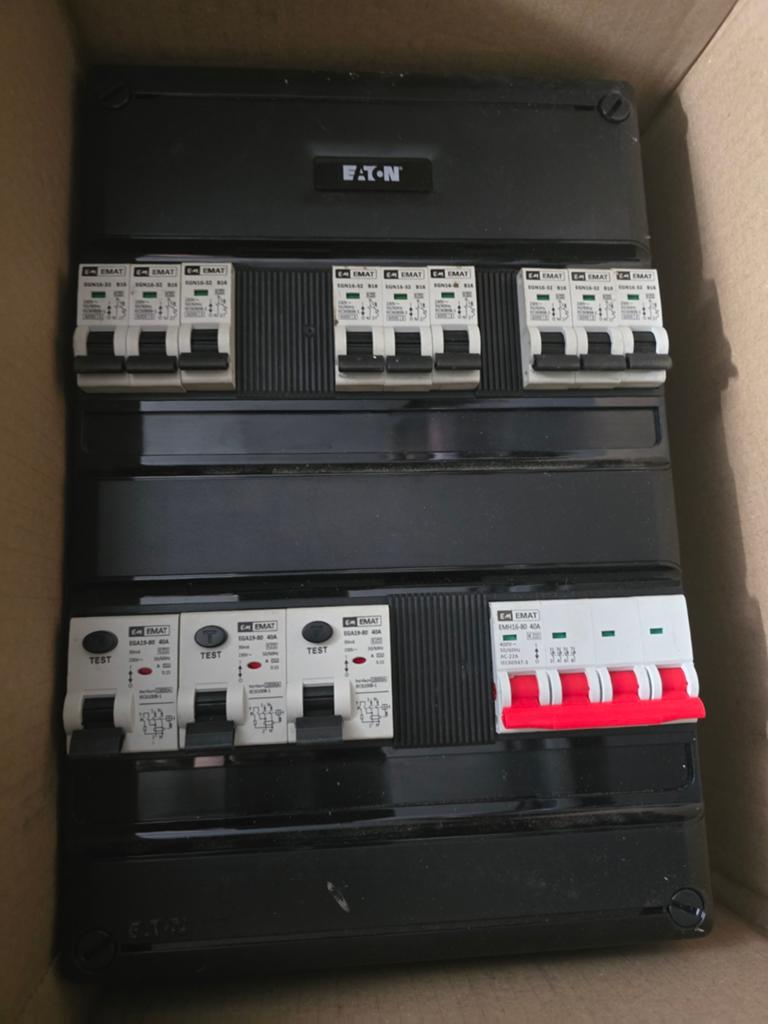 Eaton EMAT Groepenkast 9 Groepen 3 Fase - Compleet, Ophalen of Verzenden, Gebruikt, Overige typen