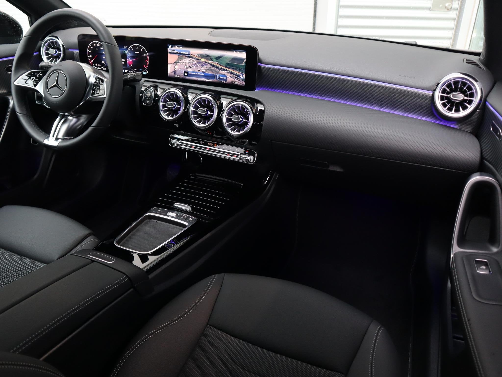 Mercedes-Benz A-klasse 180 Star Edition Luxury Line, Automatische klimaatregeling, 136 pk, Leder en Stof, Origineel Nederlands