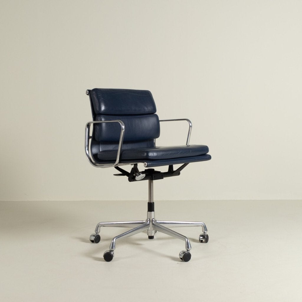 Vitra Eames EA 217 Bureaustoel Donkerblauw Leer - Aluminium, Vitra, Zo goed als nieuw, Niet ingevuld, Niet ingevuld