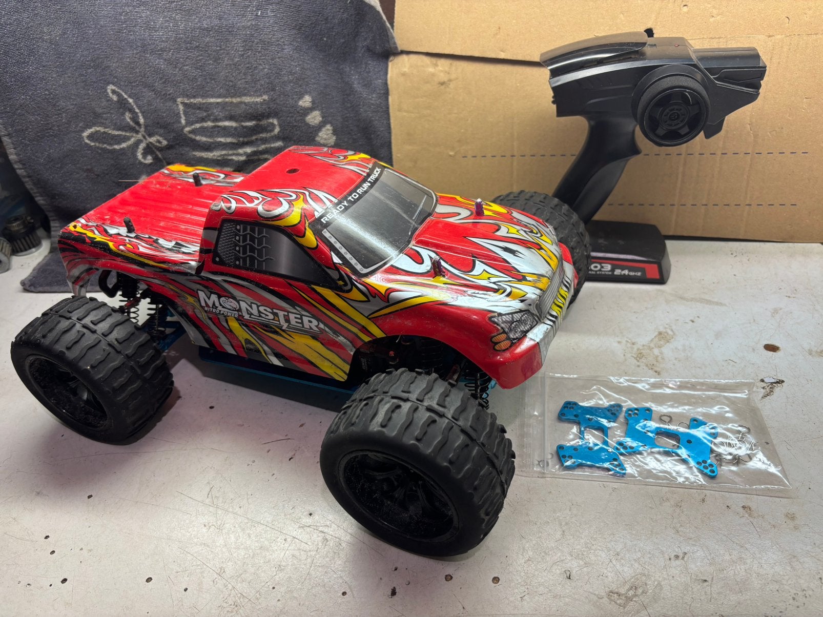 Himoto rc auto met aluminium upgrades brushless, Hobby en Vrije tijd, Modelbouw | Radiografisch | Auto's, Elektro, Ophalen of Verzenden