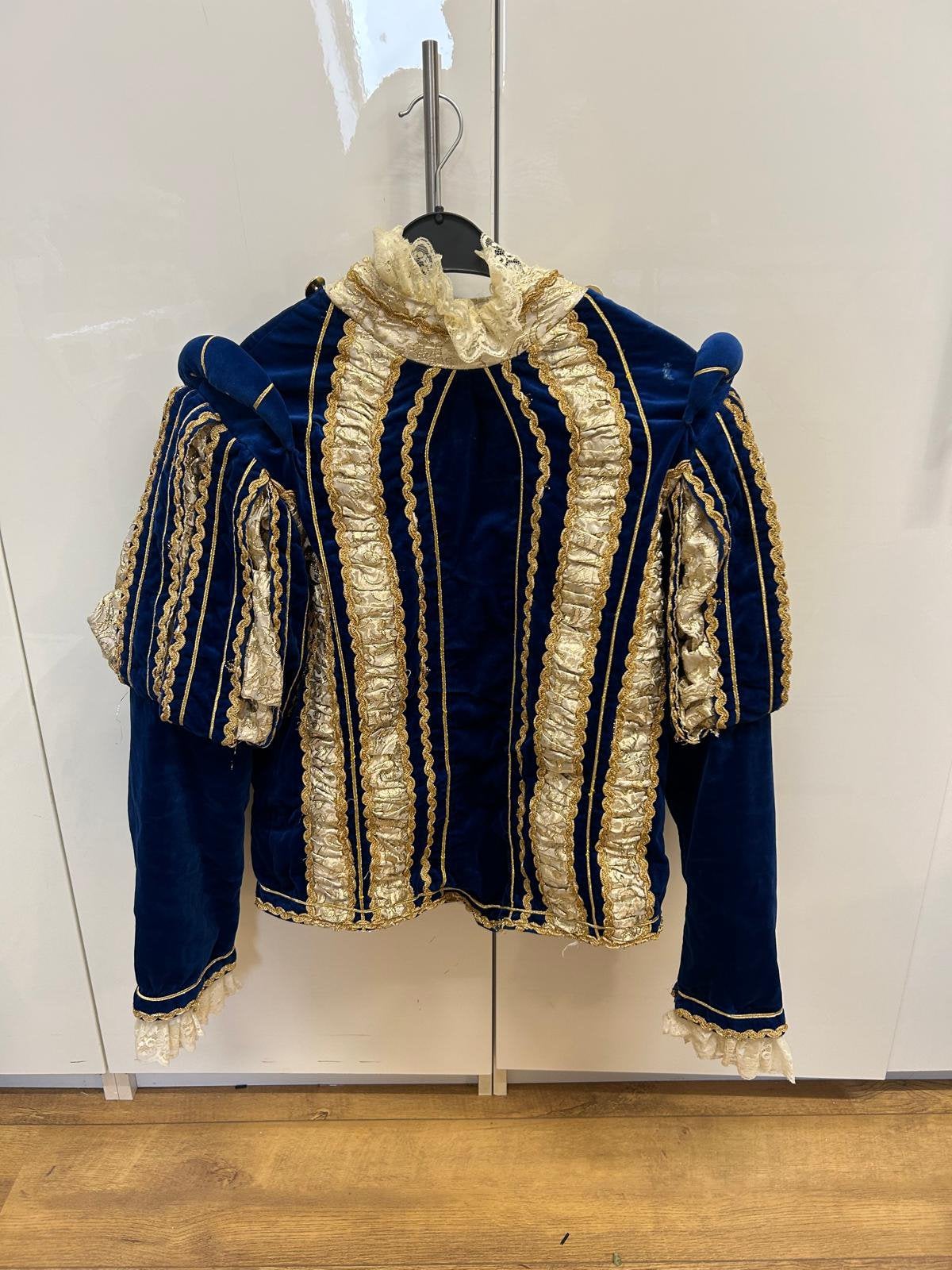 Prins carnaval kleding (cape verkocht), Kleding | Heren, Carnavalskleding en Feestkleding, Verzenden, Gedragen, Overige maten