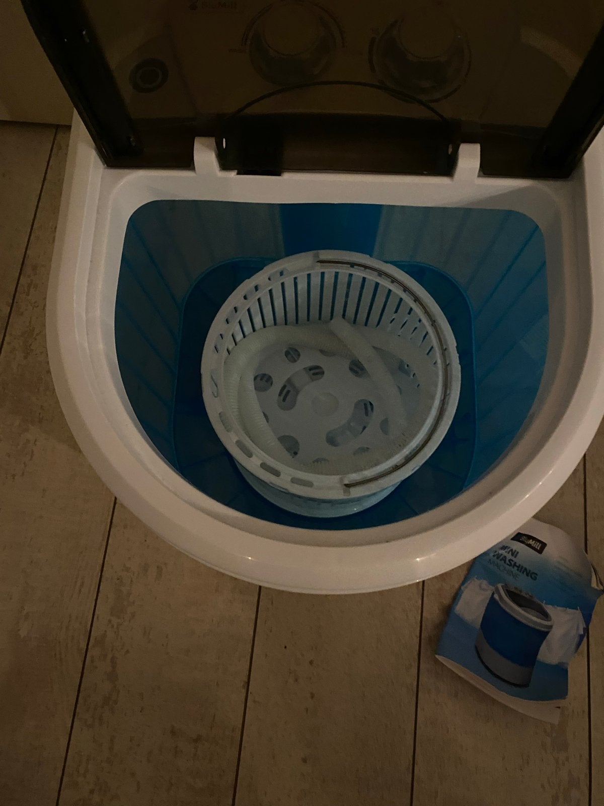 Compacte Mini Wasmachine voor Camping of Kleine Ruimte, Ophalen, Minder dan 1200 toeren, Minder dan 85 cm, Minder dan 4 kg