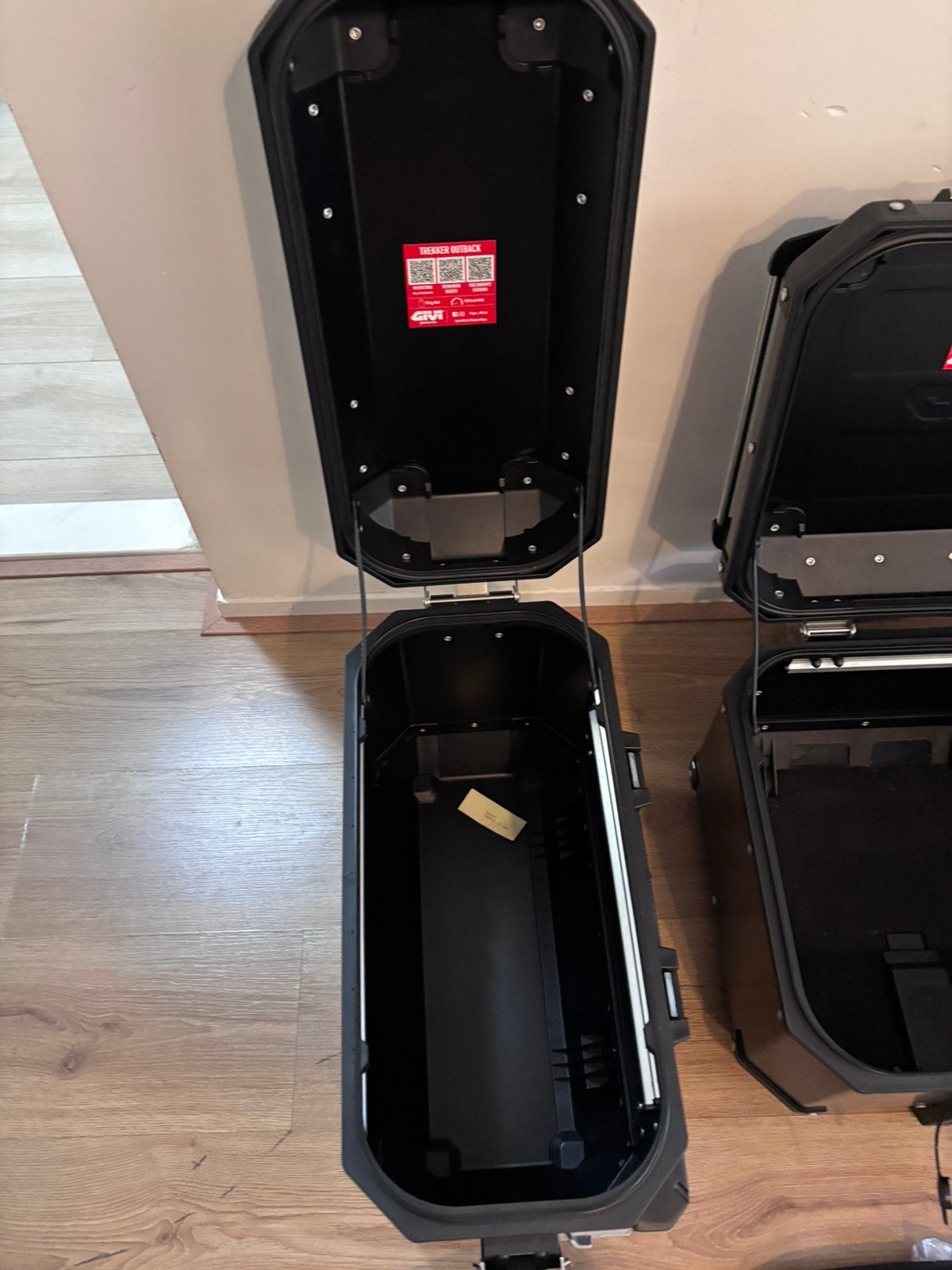 Givi trekker outback motor zijkofferset & beugelset, Ophalen, Zo goed als nieuw