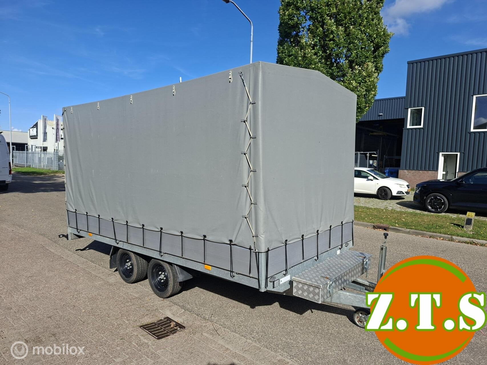 Hapert Azure H2 405 x 200 cm, met Huif, Auto diversen
