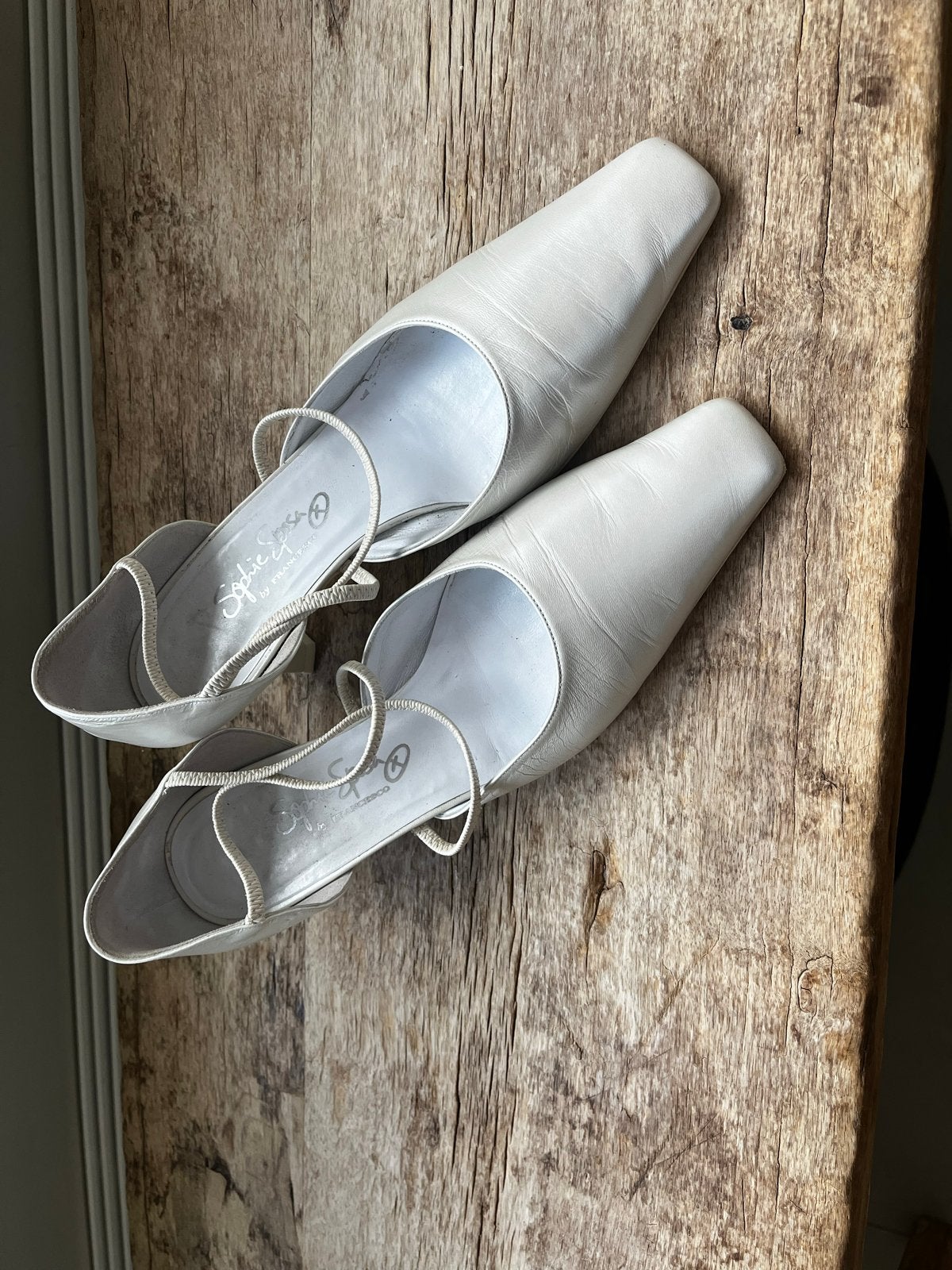 Te Koop trouw schoenen   Maar 40, Kleding | Dames, Ophalen, Schoenen met lage hakken, Beige, Zo goed als nieuw