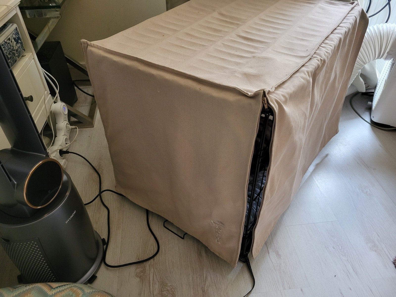 Hondenbench met beige hoes, Ophalen, Zo goed als nieuw