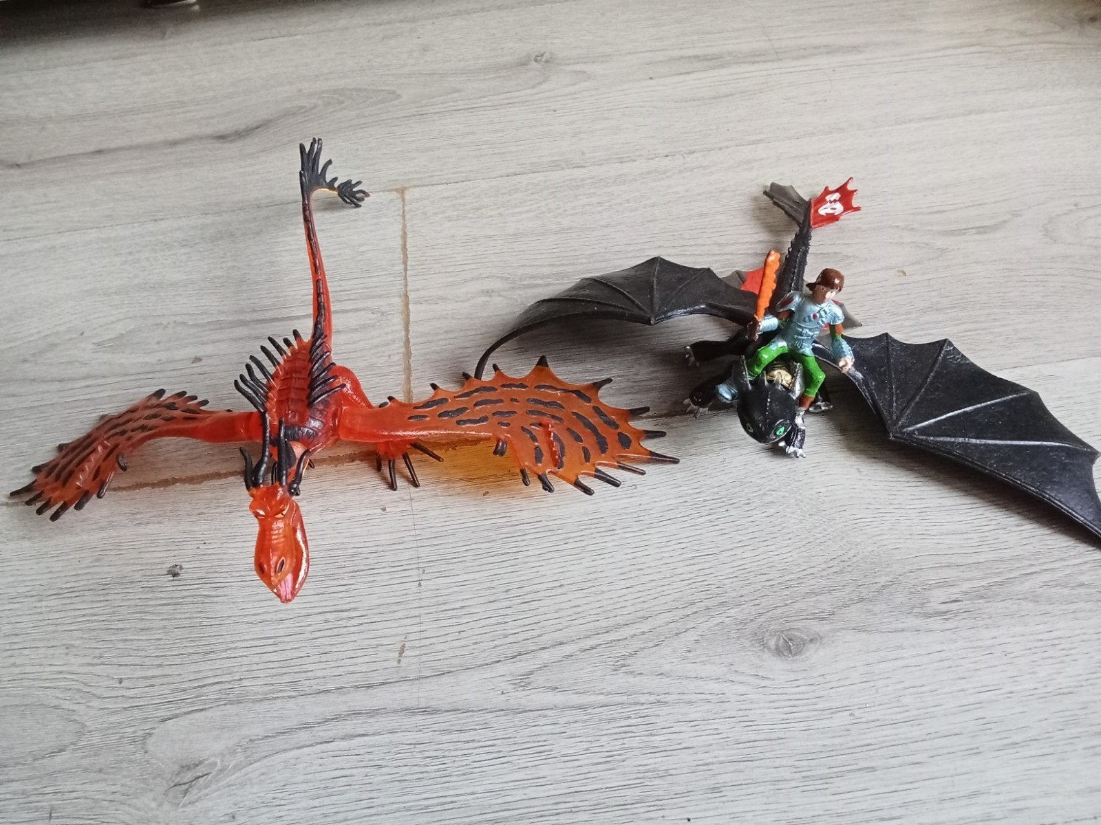 Draken speelgoed: Tandloos en Vuurspuwer, Ophalen of Verzenden, Gebruikt, Jongen of Meisje