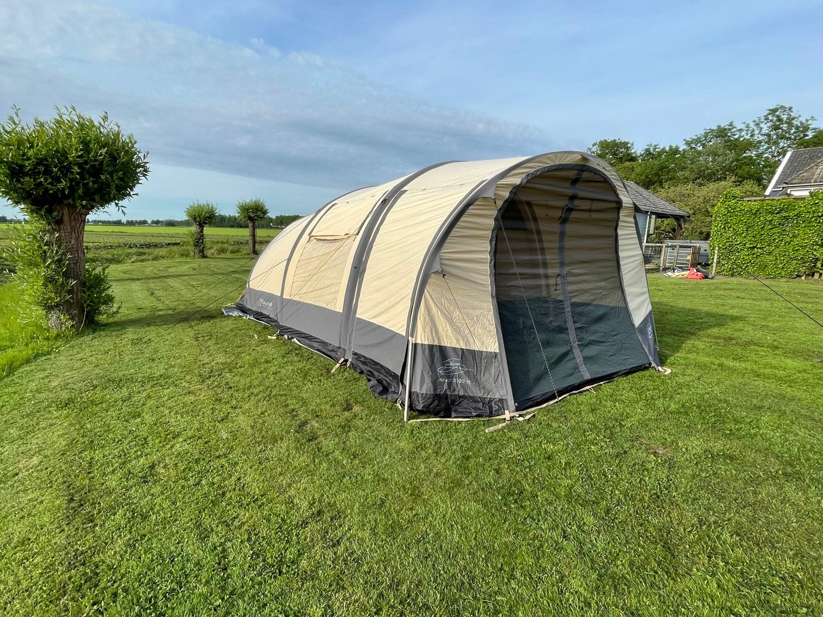 Bardani Airwolf 3000 TC Royale opblaasbare 4 persoons tent, Ophalen, Zo goed als nieuw, Tot en met 4