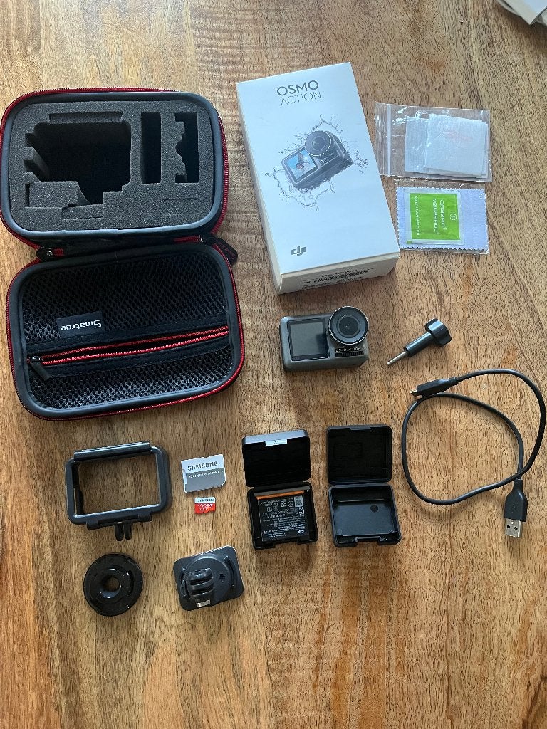 DJI osmo action incl. MicroSD + accessoires, Audio, Tv en Foto, Actiecamera's, Ophalen of Verzenden, Zo goed als nieuw, Overige merken
