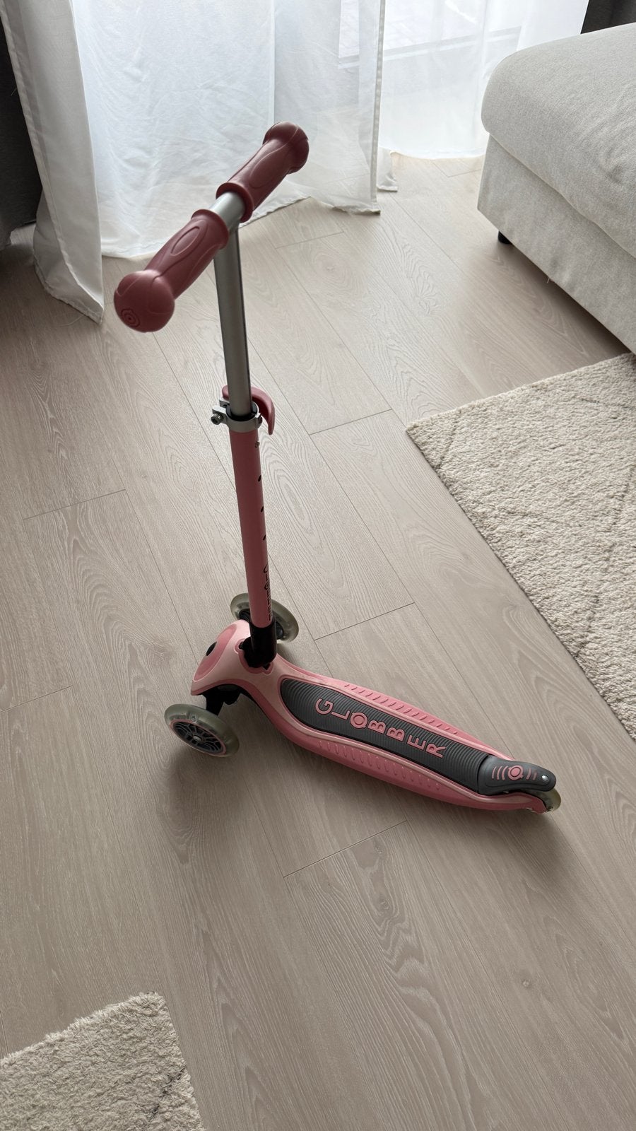 Roze Globber driewieler step voor kinderen, Fietsen en Brommers, Ophalen, Gebruikt, Gewone step